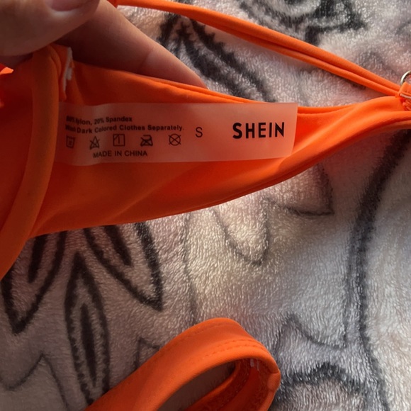 SHEIN neon orange wire cup bikini - Picture 2 of 2